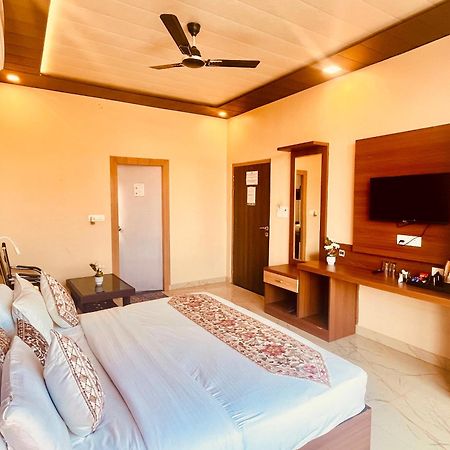 Heaven Resort Ayodhya Exterior foto