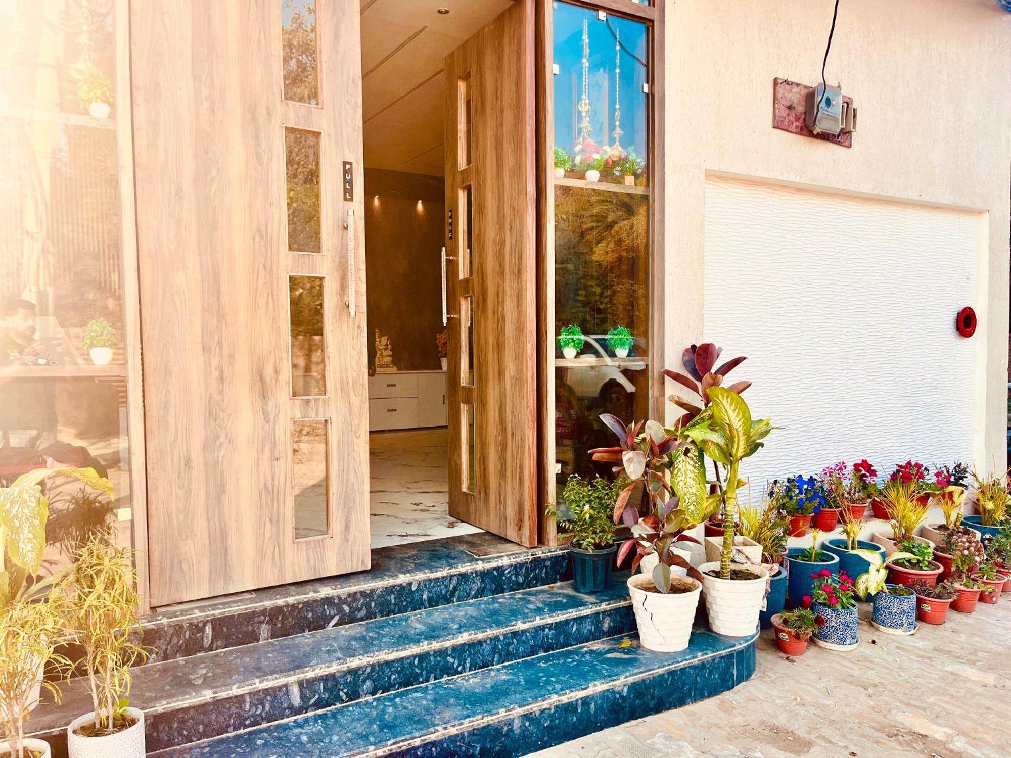 Heaven Resort Ayodhya Exterior foto
