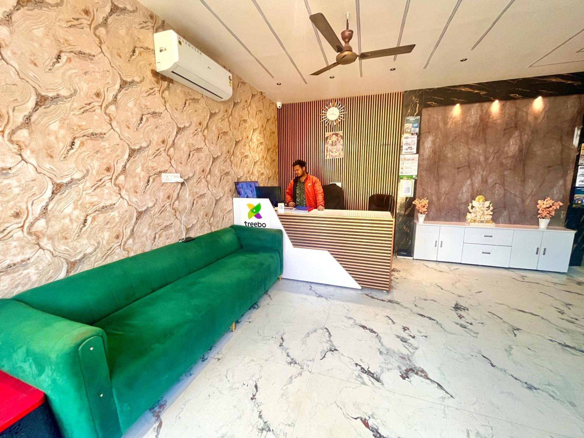 Heaven Resort Ayodhya Exterior foto