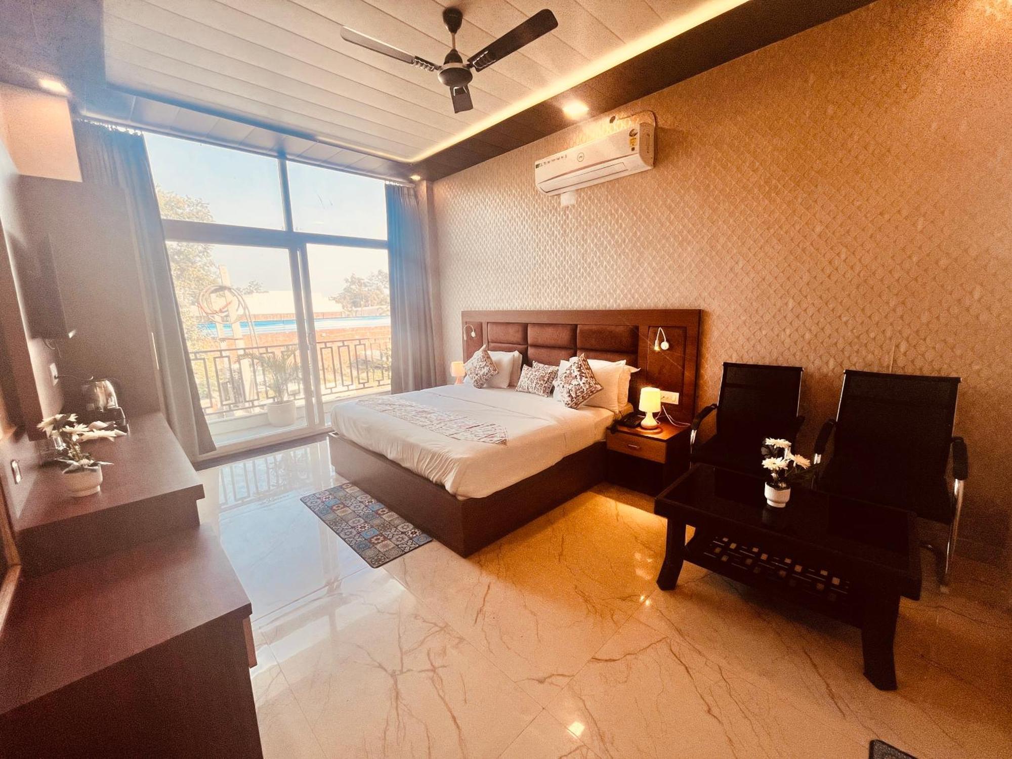 Heaven Resort Ayodhya Exterior foto