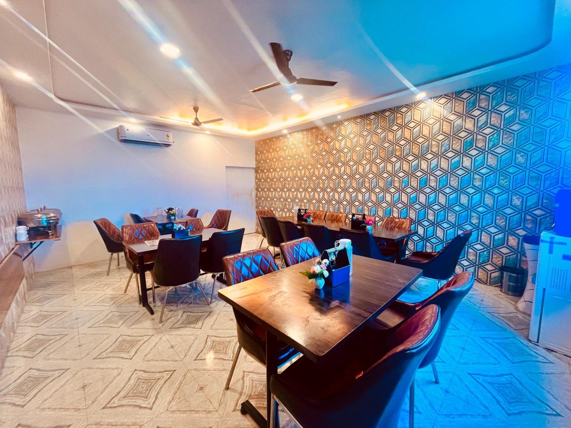 Heaven Resort Ayodhya Exterior foto