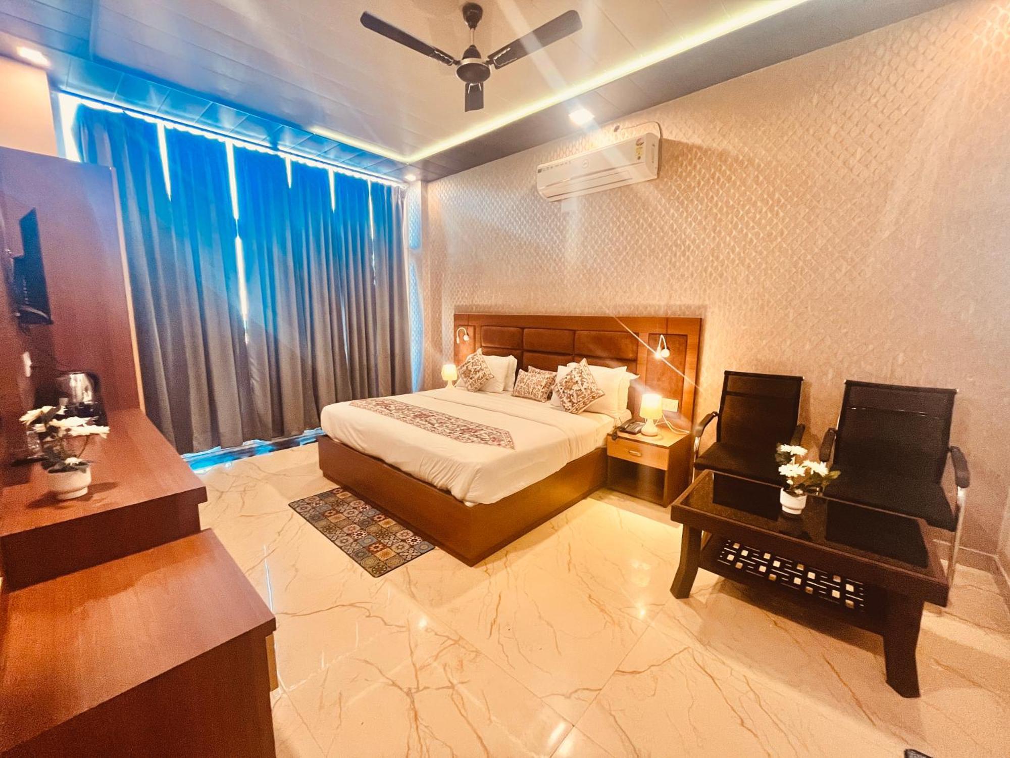 Heaven Resort Ayodhya Exterior foto